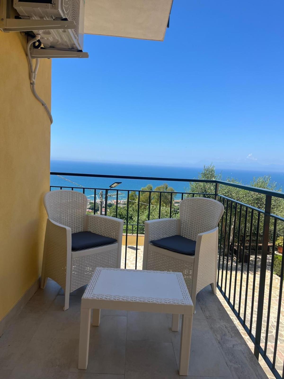 B&B "L'Eco Del Mare" Агрополи Екстериор снимка